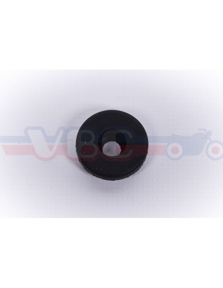 Passe cable garde-boue arrière 32983-011-000