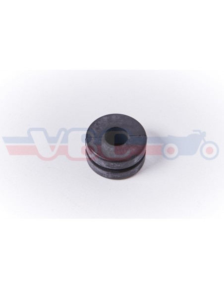 entretoise caoutchouc 17245-107-010